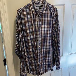 Causal men’s shirt great condition ready to wear